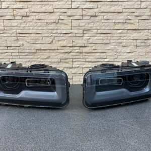 rolls-royce-cullinan-headlights